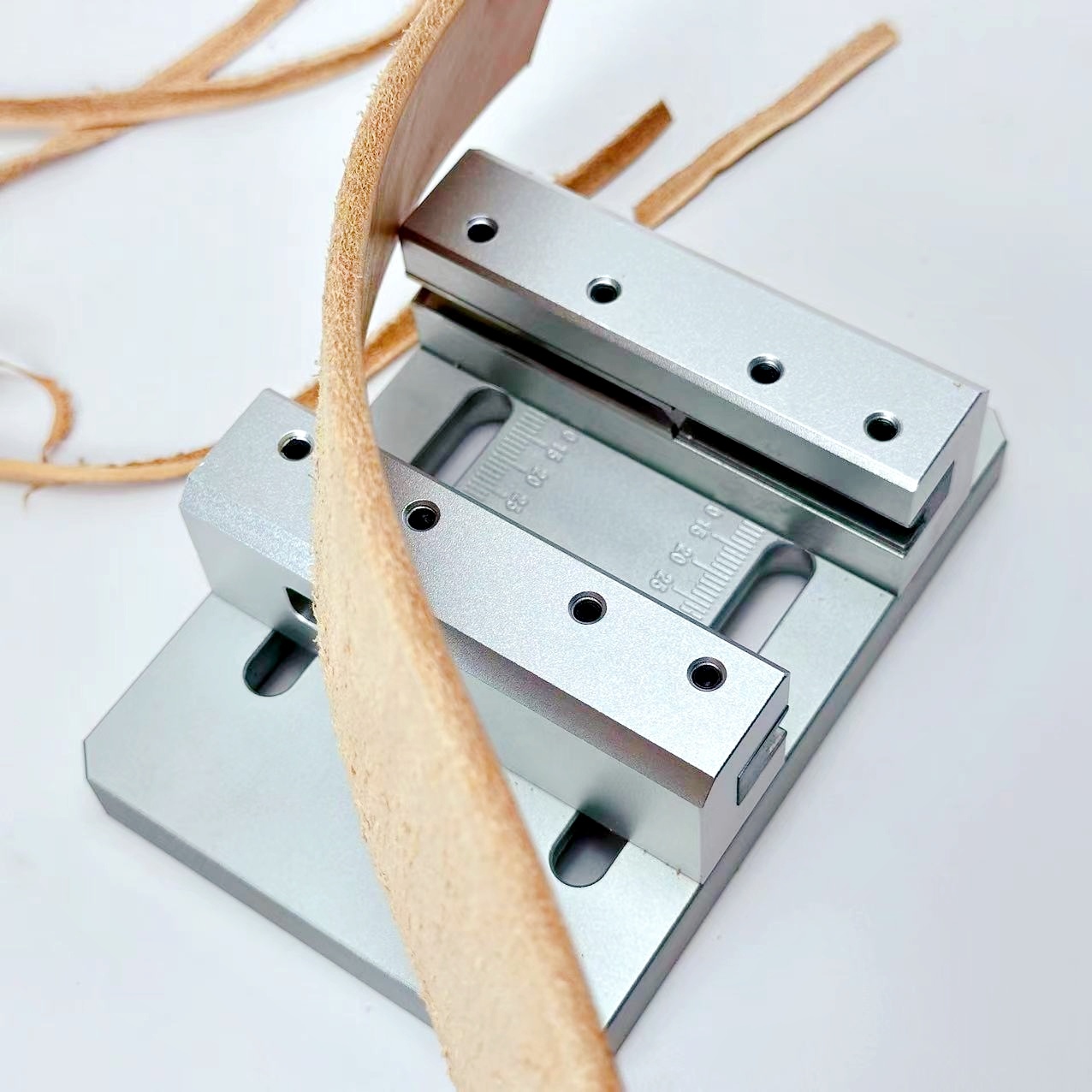 Leatherwork Machine - Машина для обработки краев ремня, полукруглый