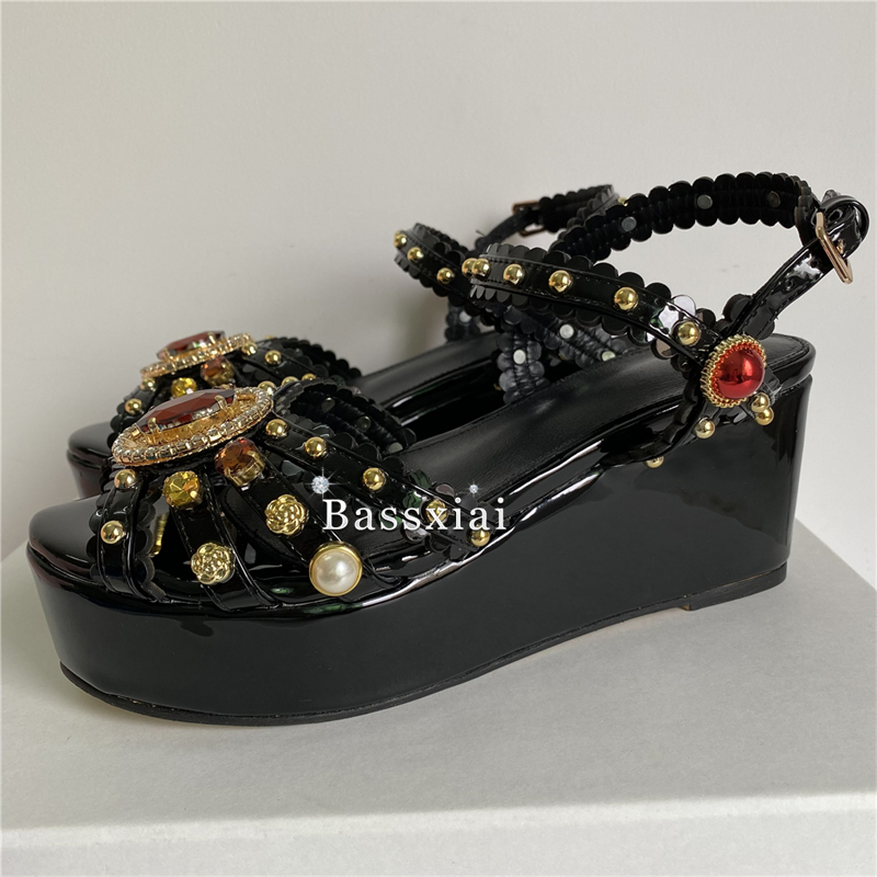 Роскошные современные сандалии – обзор и цена Leatherwork Rivets