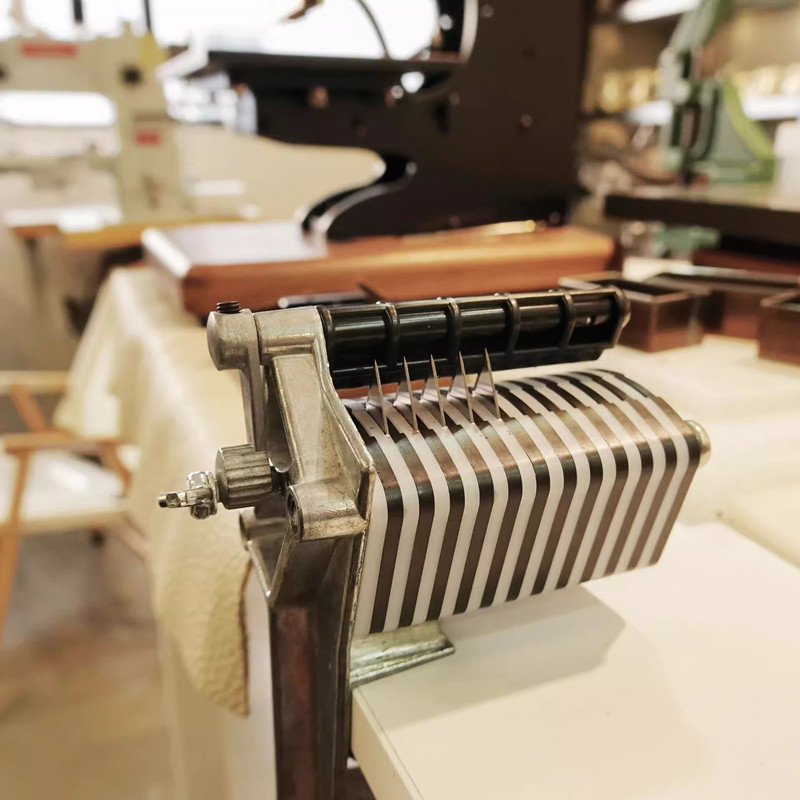 Настольный станок для резки ко – обзор и цена Leatherwork Machine