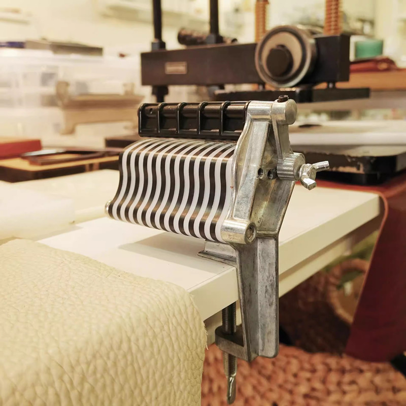 Настольный станок для резки ко – обзор и цена Leatherwork Machine
